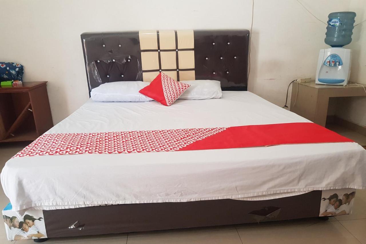Oyo 91647 Sanina Residence Пематансиантар Екстериор снимка