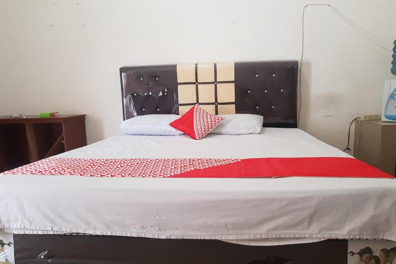 Oyo 91647 Sanina Residence Пематансиантар Екстериор снимка