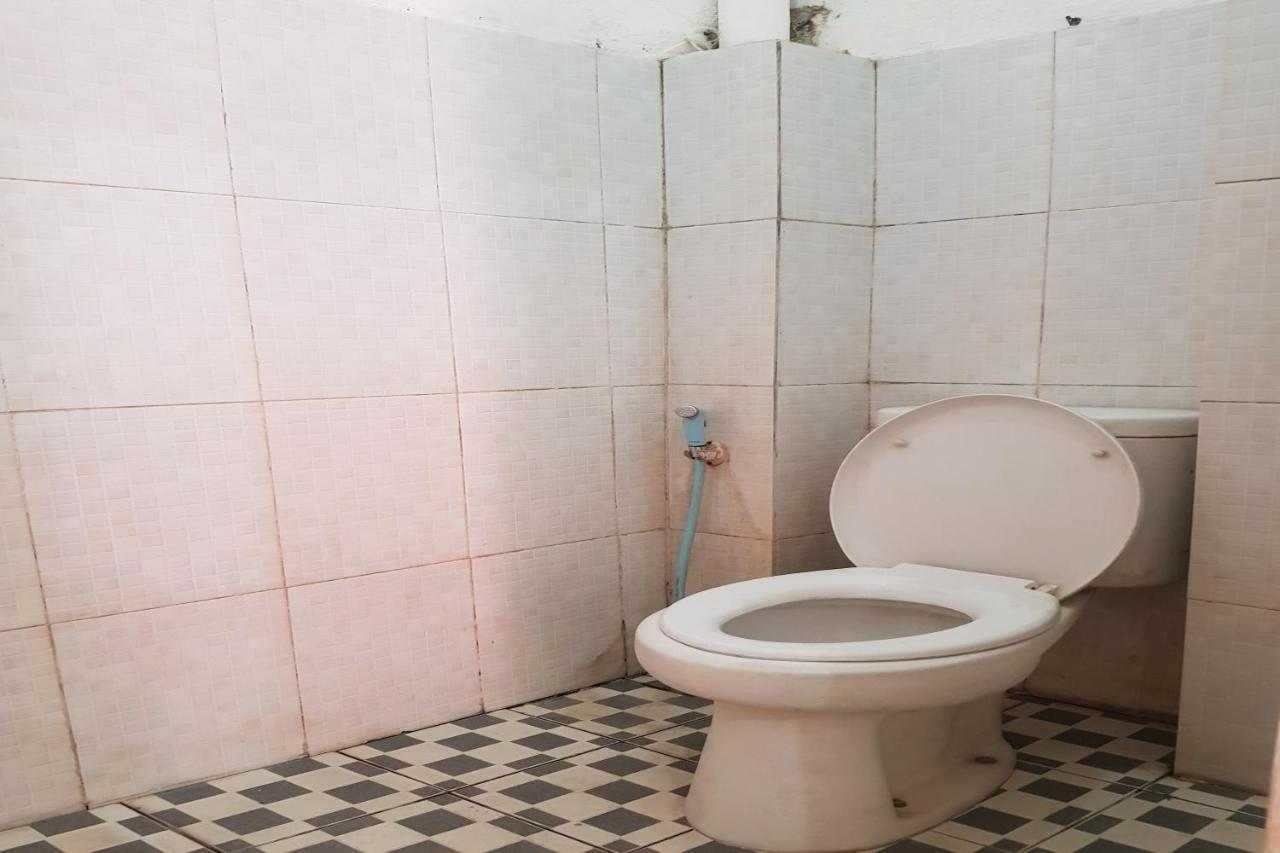 Oyo 91647 Sanina Residence Пематансиантар Екстериор снимка